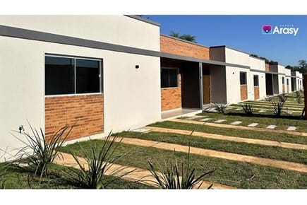 VENDO CHALET EN BARRIO CERRADO ARASY 3-AREGUÁ