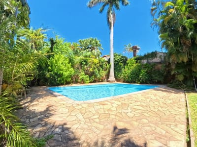 Exclusiva Residencia en Venta en el Prestigioso Barrio Villa Morra, Asunción