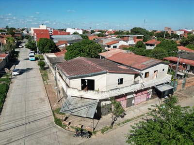 CASA EN ESQUINA CON 4 TIENDAS COMERCIALES CERCA  A LA FERIA CUMAVI