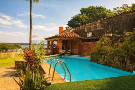 Casa en Alquiler con Vista al rio Paraguay
