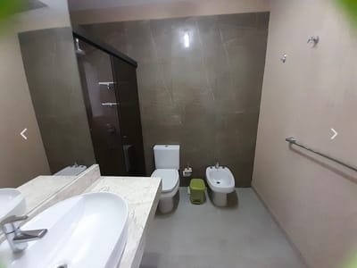 ALQUILO CASA EN LAS CARMELITAS – ASUNCIÓN