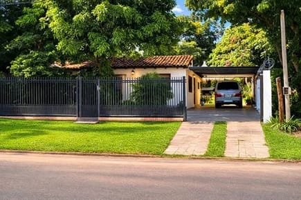 VENTA CASA AMPLIA 3hab. Reducto – San Lorenzo
