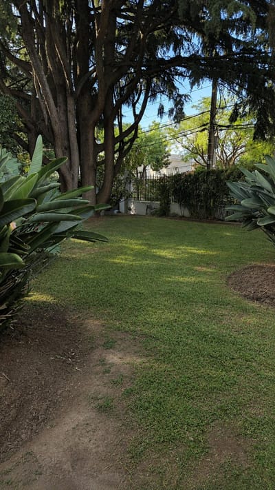 DUEÑO VENDE , CASA  3 DORMITORIOS, 3 BAÑOS , LIVING COMEDOR , COCINA ,PISCINA