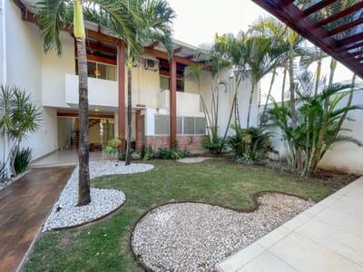 EN VENTA - ZONA OESTE - AV. DOBLE VÍA Y 5TO ANILLO