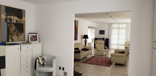 Inmueble de lujo de gran versatilidad residencia -comercio -oficinas.