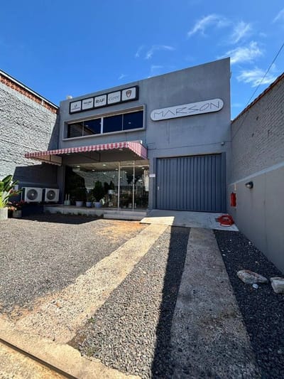 VENDO SALON COMERCIAL EN ASUNCION