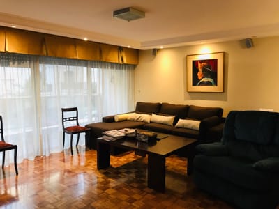Divino apartamento en venta en Pocitos de 3 dormitorios con garaje y renta