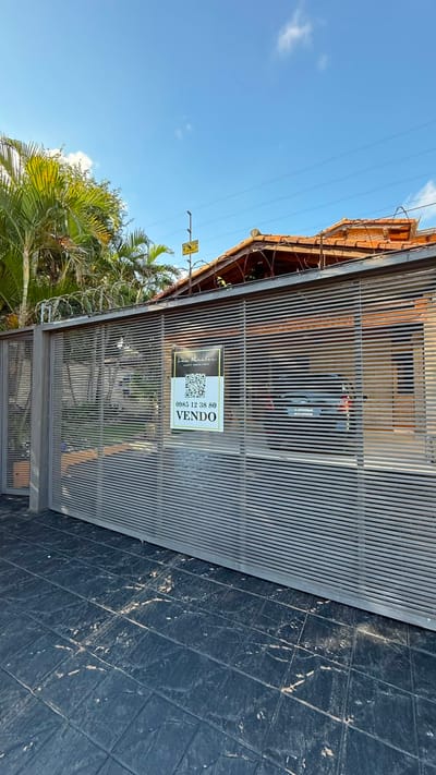 VENDO CASA EN LA CIUDAD DE LAMBARE BARRIO MBACHIO