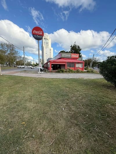 Terreno Anv En Venta Con Renta Esquina Estratégica En Maldonado