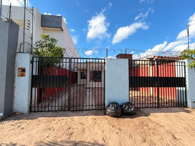 CASA EN VENTA AVENIDA SANTOS DUMONT SEXTO ANILLO