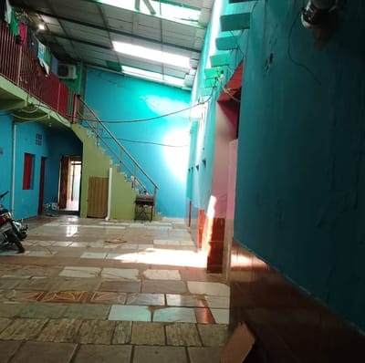 Amplia propiedad de 12 habitaciones c/baños para Renta, Isla Bogado, Luque