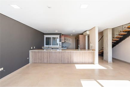 Departamento en Venta - Tipo Dúplex de 3 Dorm.