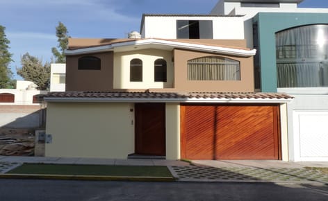 CASA EN CHALLAPAMPA