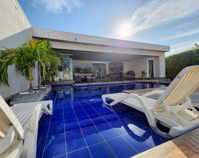 HERMOSA CASA EN COND. COLINAS DEL URUBO - SECTOR LA CAÑADA