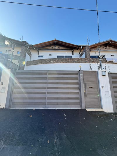 Alquilo Dúplex amoblado de 3 dormitorios en Barrio Tacumbú - Asunción
