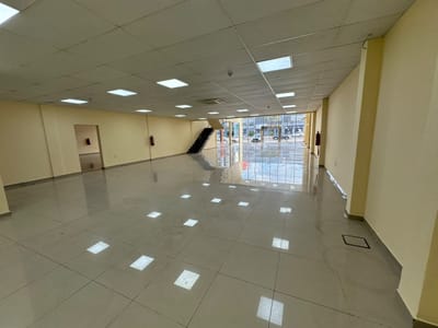 ALQUILO SHOWROOM SOBRE MCAL ESTIGARRIBIA FERNANDO DE LA MORA