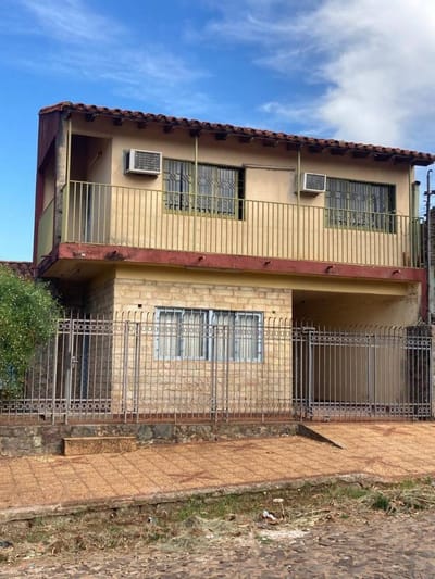 Vendo casa de 2 pisos en luque 
