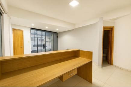 Alquilo Edificio Para Oficina en San Vicente, Asunción