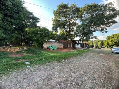TERRENO CON CASA A REFACCIONAR EN VENTA – BARRIO GLORIA MARÍA, VILLA ELISA