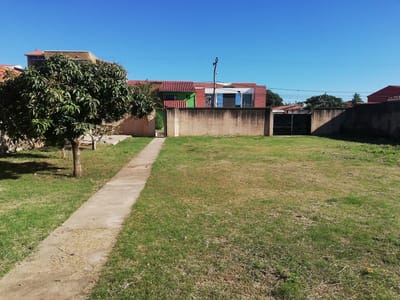 Casa c/Gran Terreno 840m2 Zona Sur Residencial