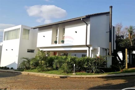 VENDO CASA EN LUQUE CONDOMINIO ALTERRA