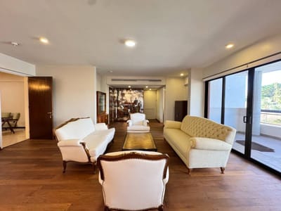 VENDOPISO COMPLETO AMOBLADO DE 384 M2 - LAS MERCEDES