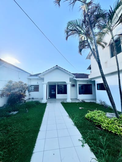 En Venta! Amplia casa sobre avenida en zona norte