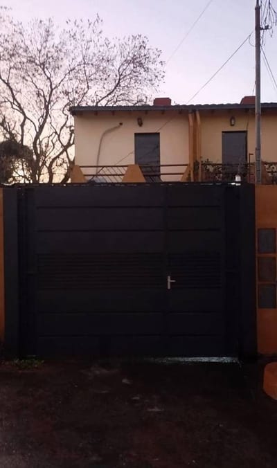 EN VENTA DUPLEX - VILLA ELISA