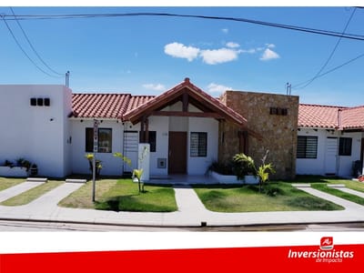 CASA EN VENTA AMOBLADO