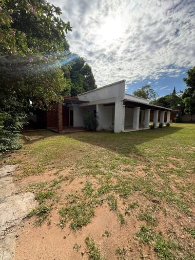 Casa en Venta 4 dormitorios - San Bernardino, Cordillera