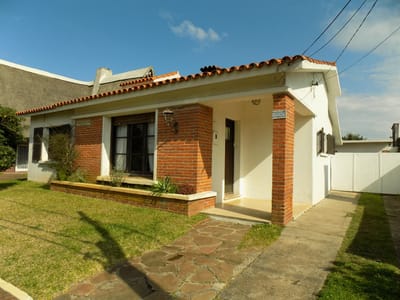 CASA EN EL CENTRO DE LA PALOMA