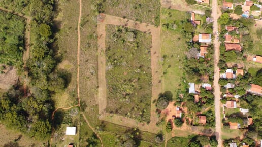VENDO AMPLIO TERRENO EN LA CIUDAD DE LIMPIO ZONA ISLA ARANDA 