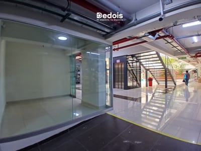¡VENTA ESTAND EN CENTRO COMERCIAL - CERCADO DE LIMA!