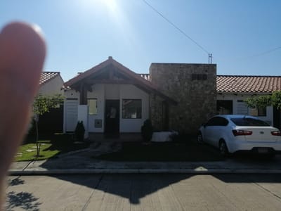CASA DE OFERTA