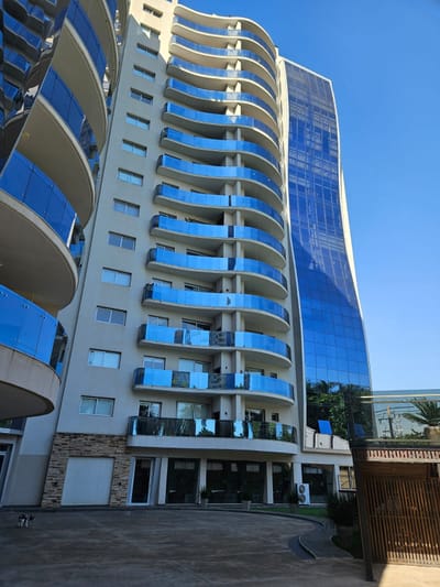 ALQUILO DEPTO AMOBLADO EN EL EDIFICIO WAVE TOWER, ASUNCION, BARRIO MBURUCUYA  