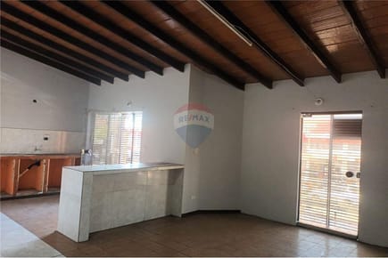 VENDO LOCAL COMERCIAL S/ ACCESO SUR ÑEMBY