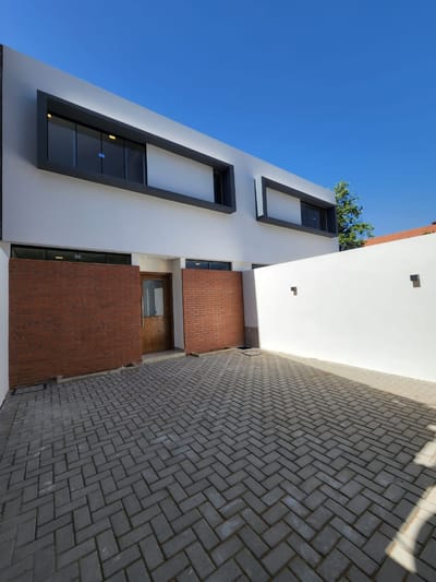 Vendo Duplex. Estilo minimalista a estrenar. Luque. Cod VA