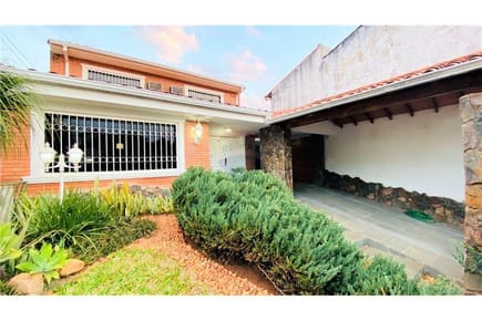 VENDO AMPLIA CASA EN VISTA ALEGRE