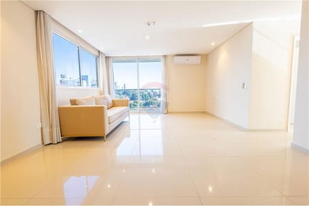 Amplio dpto de 3 habitaciones en Bo Herrera
