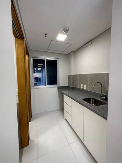 ALQUILO OFICINAS CORPORATIVAS A ESTRENAR AV BRASILIA 
