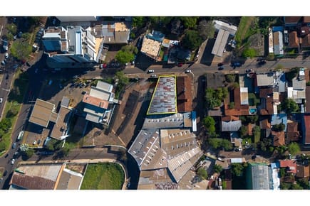 VENDO AMPLIO DEPOSITO EN CIUDAD DEL ESTE