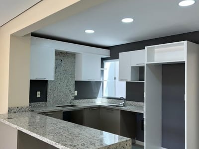 DUPLEX CON PISCINA Y QUINCHO EN LOMA MERLO LUQUE