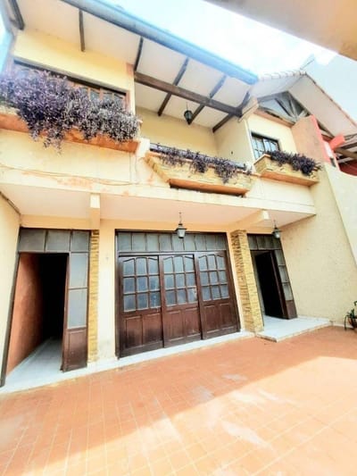 En Venta, Hermosa y comoda casa familiar  Zona Norte, Barrio El Carmen