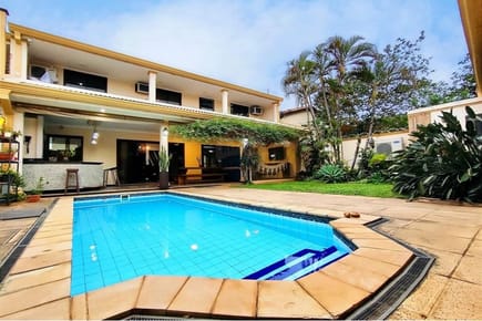 RESIDENCIA EN RECOLETA DE 4 DORMITORIOS EN SUITE