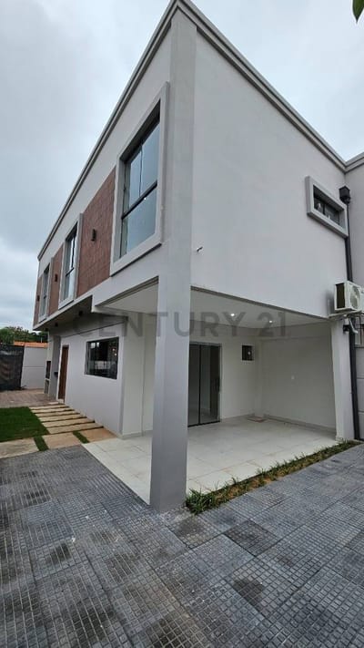 Venta de Casa Dúplex en Luque, Central