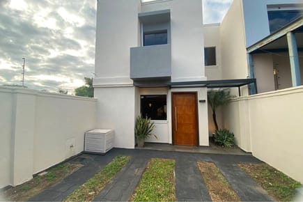 Dúplex Moderno en VENTA Fernando De La Mora zona norte
