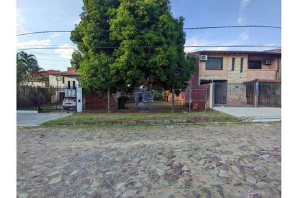 VENDO TERRENO EN LAMBARE EN BARRIO KENNEDY 600 M2