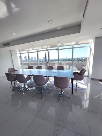 AV. SAN MARTIN - EN VENTA, OFICINA DE 150m2 