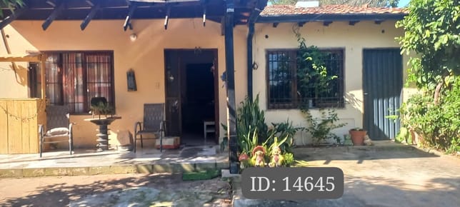 CASA EN VENTA EN LAMBARÉ - BARRIO SAN ANTONIO 