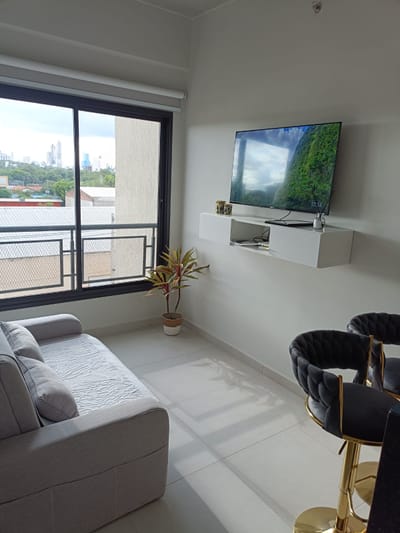 Alquilo Monoambiente Amoblado en Luque | Zuba 10 | Gs. 3.300.000